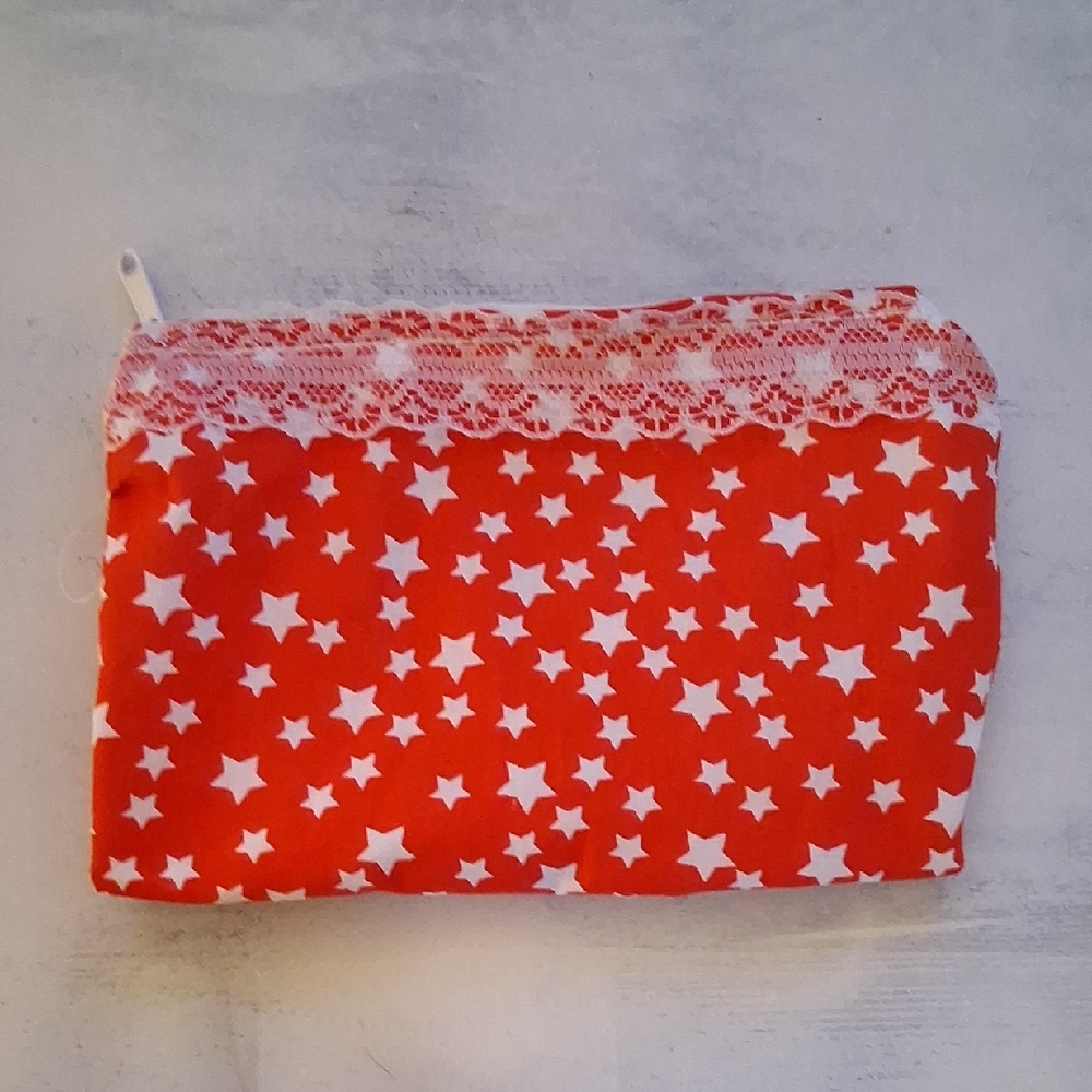 Red Star Patterned Pouch